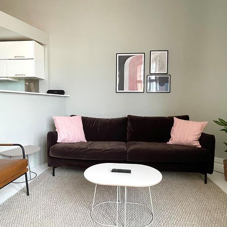 Apartemen 42 m² dengan 1 kamar tidur dan 1 kamar mandi pribadi di Pusat Kota Helsinki Bagian luar foto