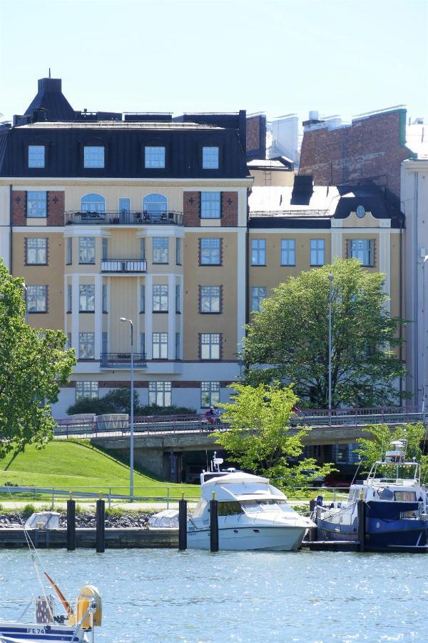 Apartemen 42 m² dengan 1 kamar tidur dan 1 kamar mandi pribadi di Pusat Kota Helsinki Bagian luar foto